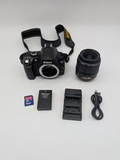 Nikon D40 6.1MP Digital DSLR Camera + AF-S DX 18-55mm f/3.5-5.6G II ED - TESTED