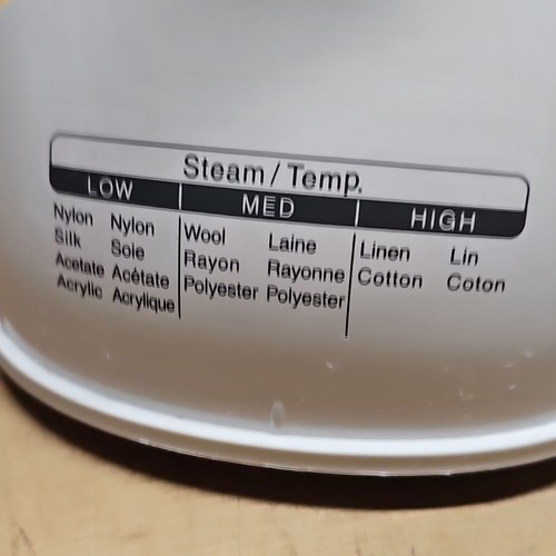 Panasonic NI-L70SR Cordless Iron Steam w/Dock & Carrying Case Tested Works Well - Picture 10 of 13