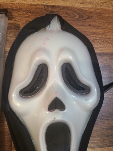 Máscara de Grito de Sangre Brillante Ghostface De Colección Divertida Mundo Pascua y Capa Talla 8-10 - Imagen 8 de 8