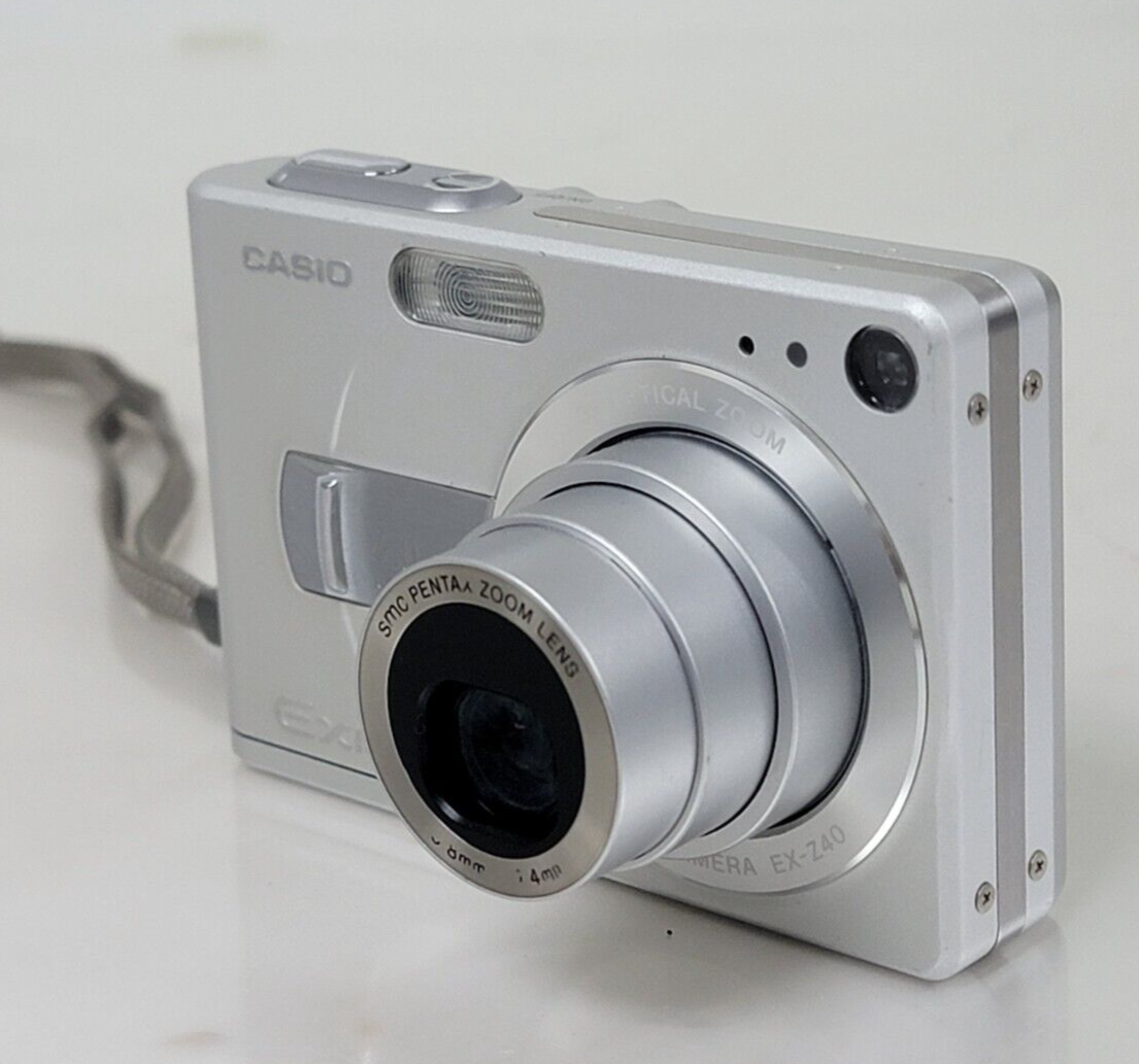 Casio EXILIM ZOOM EX-Z40 4.0MP Digital Camera Tested/Working Casio EXILIM ZOOM EX-Z40 4.0MP Digital Camera Tested/Working
