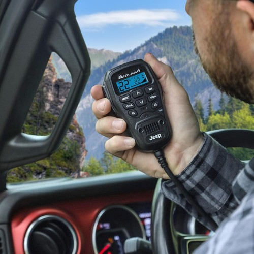 Kompaktowe radio Jeep 15W MicroMobile ze zintegrowanym mikrofonem i alertami pogodowymi - Zdjęcie 4 z 12