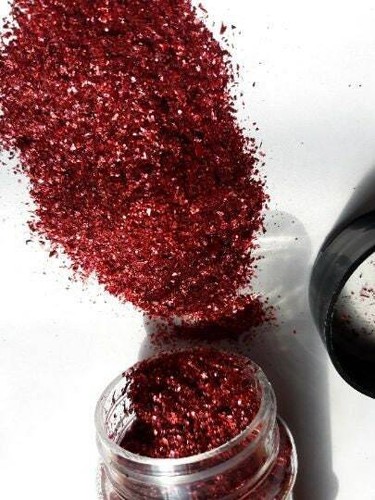 Chunky Red tinsel glitter 1.5 oz. in a shaker bottle - Picture 3 of 4