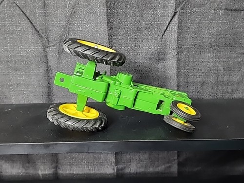 John Deere 1953 Model 70 Row Crop Farm Tractor 1/16 ERTL Die cast vehicle - Picture 5 of 5