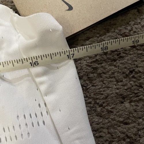 New  NIKE BOA Chicago Marathon 2023 AeroSwift Singlet Tank Top  FD2709-100 SZ M - Picture 7 of 7