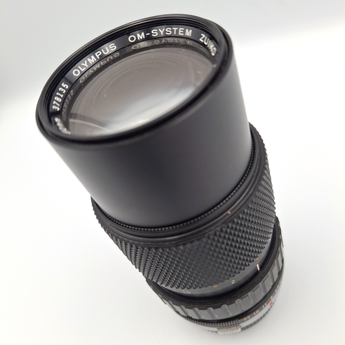 Olympus Zuiko Auto-Zoom OM 75-150mm 1:4 Zoomobjektiv mit Etui. *Sehr guter Zustand* (refB)