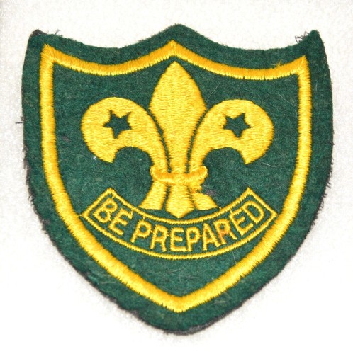 Escudo de fieltro verde BOY SCOUTS CANADA Gold Fleur des Lis Be Prepared 86U1 - Imagen 1 de 4