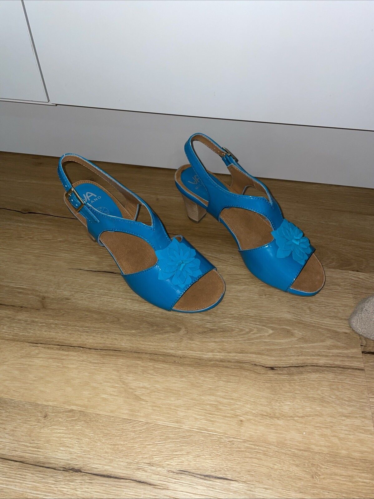 Bild 2 von 4