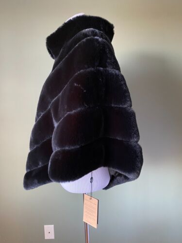 NWT Belle Fare Faux Fur Zippered Cape Poncho Black - Picture 3 of 9