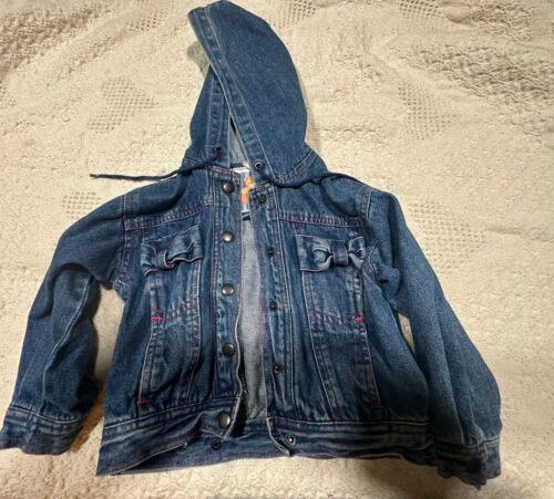 Vintage Jeansjacke 90er Mädchen 3t süß Kapuze rosa Nähte Schleifen frech Kinder Herbst