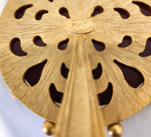 Jay Strongwater Round Red Enamel & Swarovski Crystal Adorned Photo Frame - Picture 4 of 6