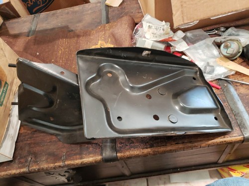 FORD MOTOR COMPANY GENUINE PARTS BATRERY TRAY PART # E4UZ 10732C. - Picture 6 of 6