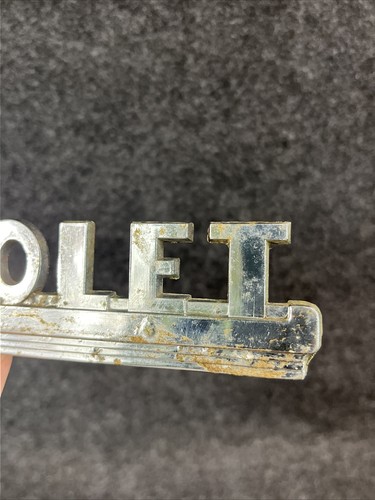 Vintage Chevrolet Truck Side Hood Emblem #3692103 GM 1947 - 1953 ? 1970s ? - Bild 4 von 9