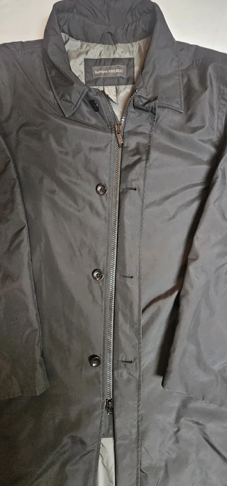 Banana Republic Mens Coat- Water Resistant -Size XL 100% Polyester And Nylon - Image 4 of 4