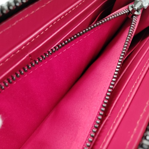 Christian Louboutin Cartera Larga Cuero Negro 4708162 - Imagen 6 de 11