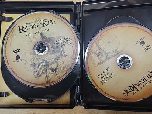 Lord Of The Rings Extended Blu-Ray Box Set - Picture 7 of 9