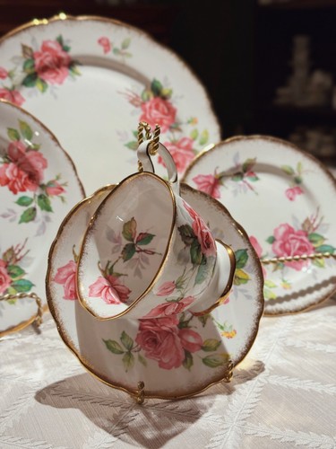 Royal Stafford Birkley Rose 35pc Dinner Set for 7 Gold Rim Bone China MINT - Picture 15 of 16