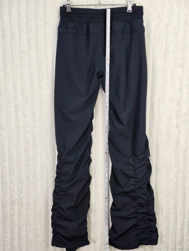 Under Armour Semi-Fitted Black Activewear Pants Size Small - Picture 3 of 5