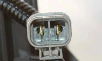 Conjunto de ventilador de refrigeração de radiador para 02-05 Kia Sedona KI3115110 0K552 15140 - Imagem 3 de 3