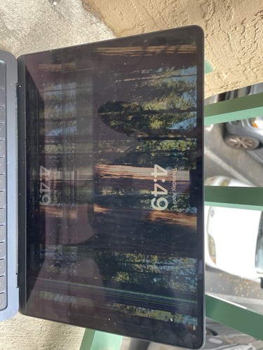 Macbook Air M3 - Picture 3 of 9