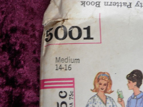 SIMPLICITY 5001 House Dress Housecoat Size Medium 14-16 Vintage Pattern UNCUT - Picture 2 of 4