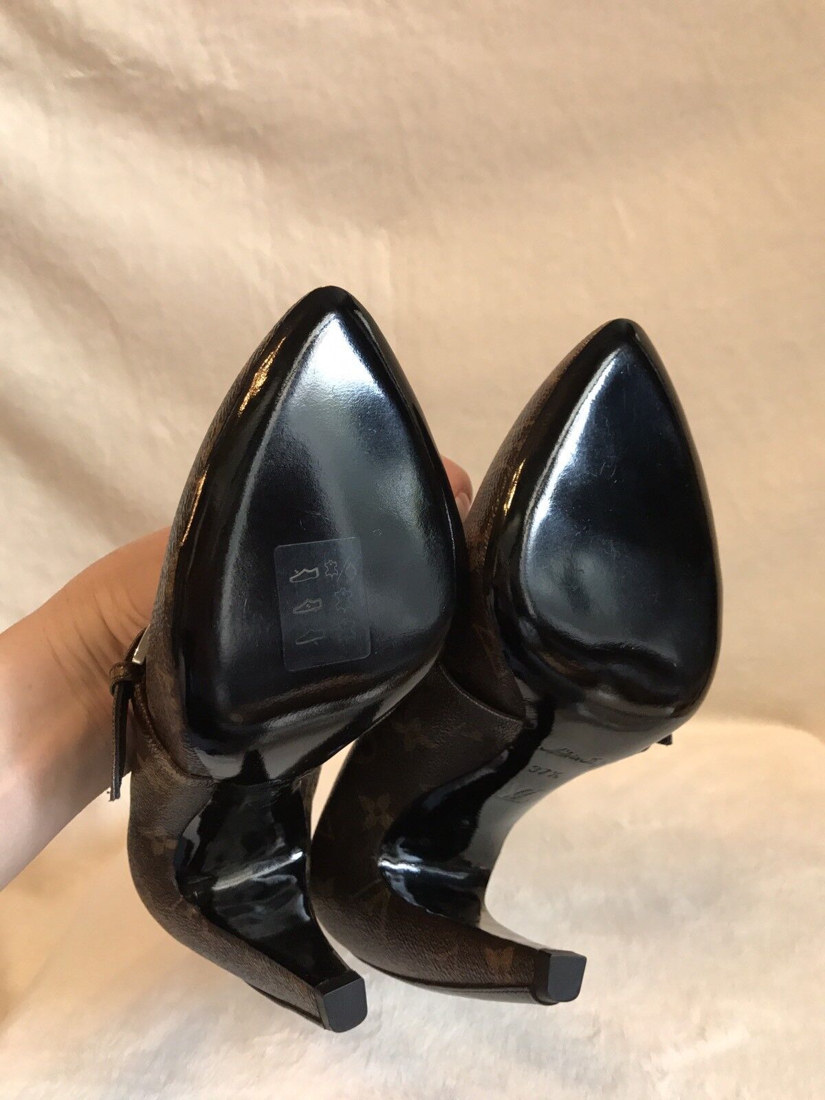 High-heels Shoes Louis Vuitton - 37, buy pre-owned at 400 EUR