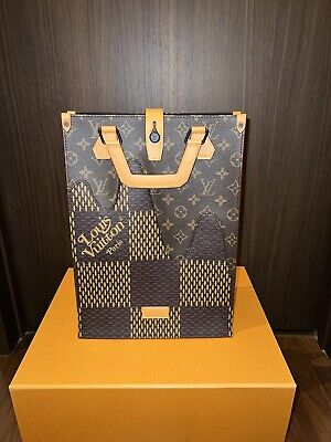 Louis Vuitton Giant Mini Tote 2WAY Bag NIGO Collaboration 14137 Brown  Unisex Handbag N40355 LOUIS VUITTON Used – 銀蔵オンライン