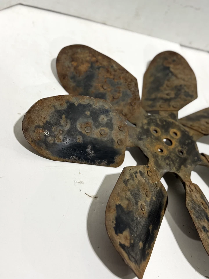 1975-1980 DODGE D100 D150 RAMCHARGER ENGINE 18 INCH 7 BLADE FAN & PULLEY OEM - Image 3 of 4