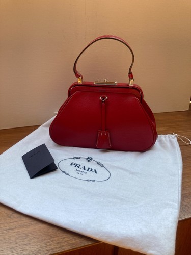 Prada Handtasche Vintage rotes Gestell Gladstone Style Top Zustand