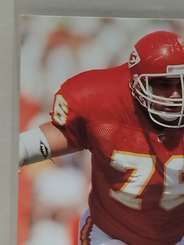 1992 Pro Set Football - #199 John Alt - Kansas City Chiefs - Picture 2 of 5