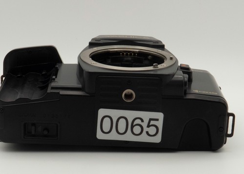Yashica 230AF Slr Film Camera with flash UNTESTED - Picture 20 of 20
