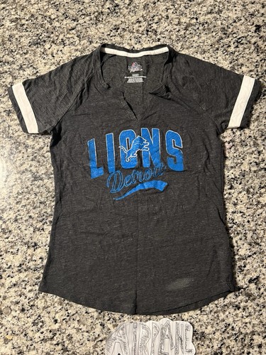 Detroit Lions Tshirt Size Small - Picture 2 of 2