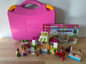 Lego Juniors 10684 - Supermarket Suitcase - Near Complete w/ Case & Instructions