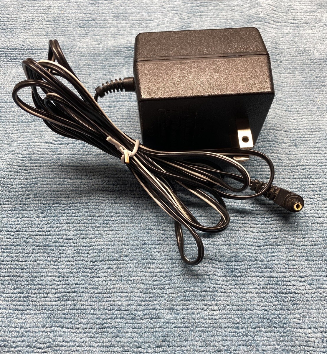 SONY　Discman　D-11　ポータブルCDプレーヤーACアダプター ブランド通販 SONY Discman D-11 ポータブルCDプレーヤーAC