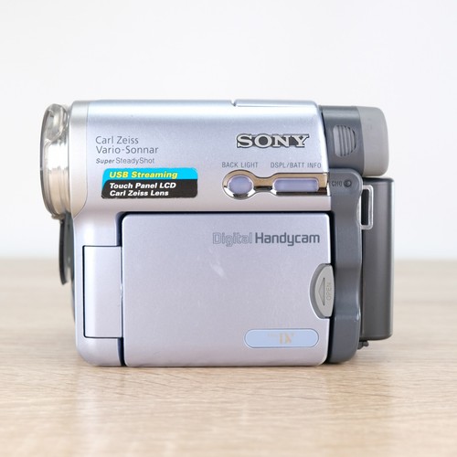 Sony Handycam DCR-HC14E "Nightshot" Mini DV Camcorder Vintage CCD Sensor PAL - Picture 6 of 10