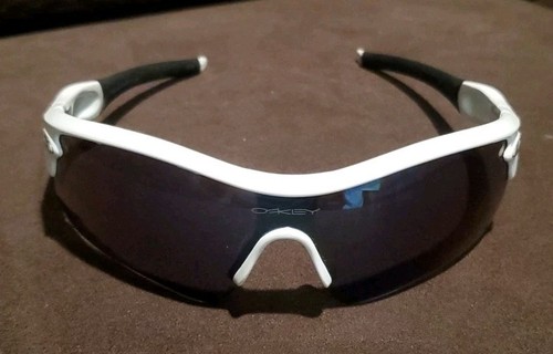 Oakley RadarLock Path White Sunglasses Black Lens ~ Slightly Used Good Condition - Picture 8 of 8