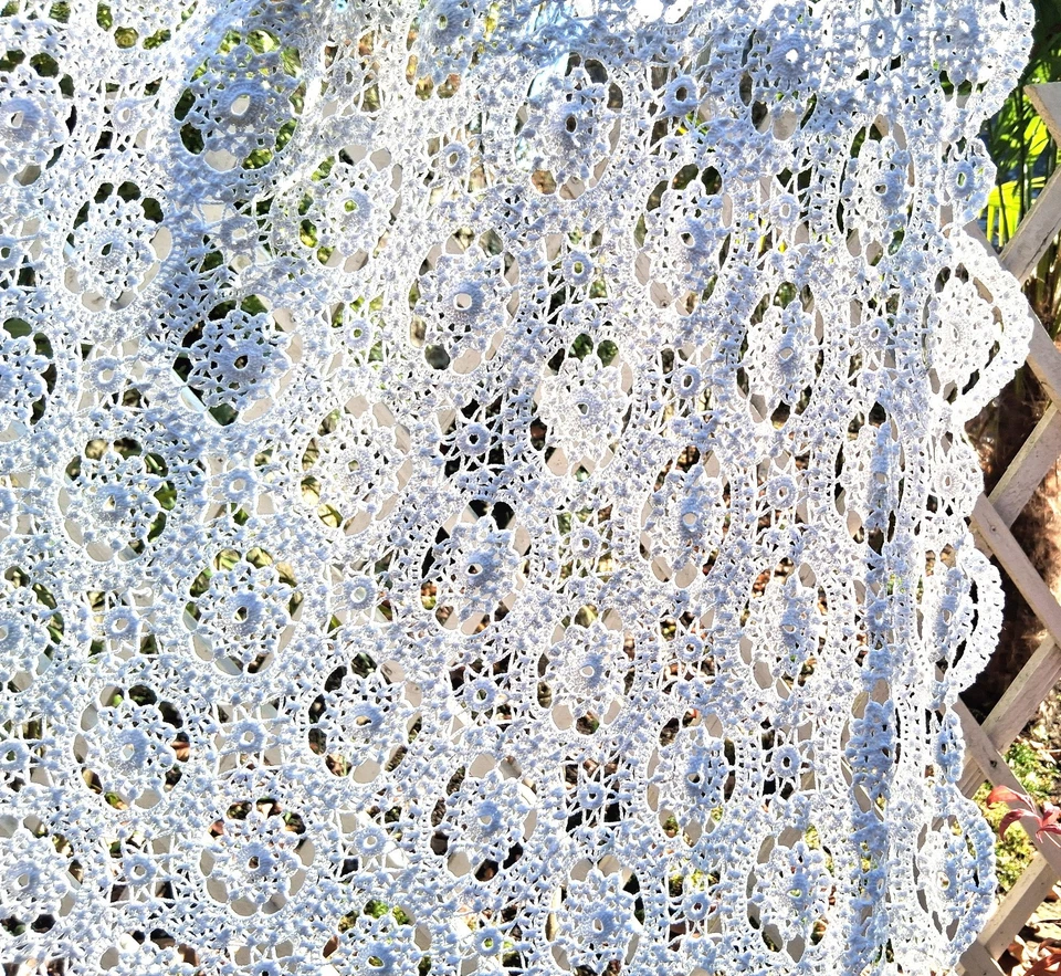 Nappe ancienne fait main crochet - 185 cm x 165 cm - Photo 3/3