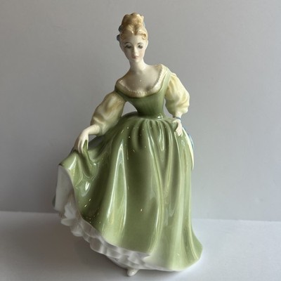 Royal Doulton England Fair Lady Figurine HN2193 1962 Vintage Bone China