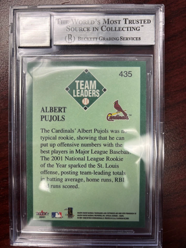 2001 年 Albert Pujols Fleer 白金 #435 RC 圣路易斯红雀队亲笔签名 BAS 10 — 第 2/2 张图片