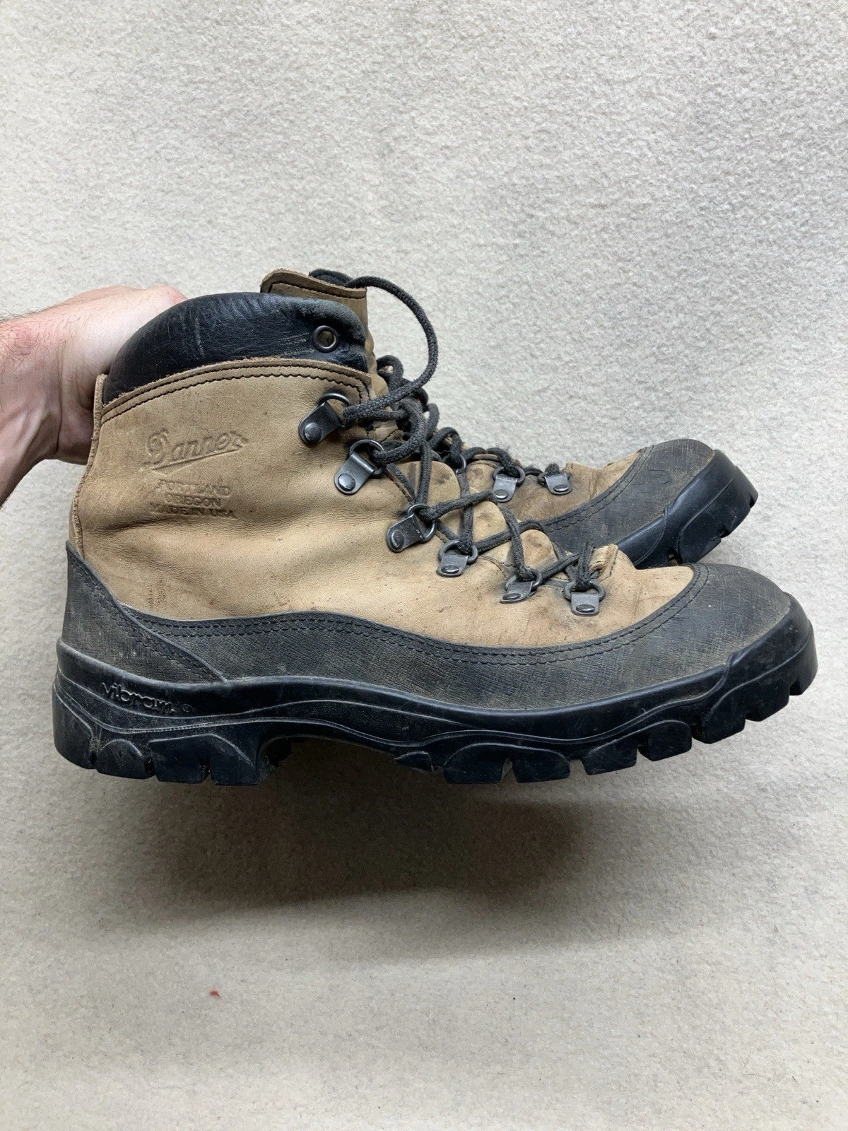 Danner 43513X Combat Hiker Mountaineer Hiking Walking Boots USA Made Men's 9.5
Opens in a new window