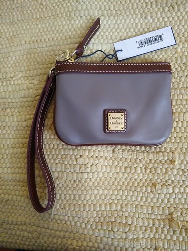 Dooney & Bourke Soft Leather Taupe Medium Wristlet - Bild 2 von 5