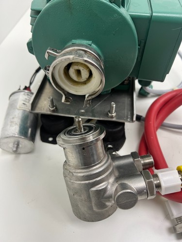 Leroy Somer LS71MP/T 117V 60Hz IP55 Motor mit Fluid-o-Tech Ventil - Bild 5 von 6