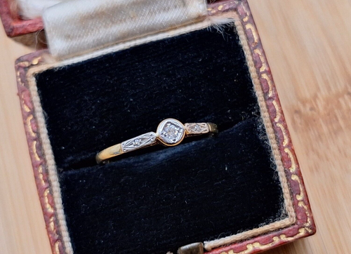 Antiguo anillo de diamantes y oro de 18 quilates talla N 1,2 g AW Crosbee & Sons