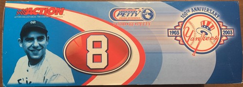 RICHARD PETTY YOGI BERRA YANKEES 100° ANNIVERSARIO DODGE ACTION 1:24 AUTOGRAFO - Foto 7 di 13
