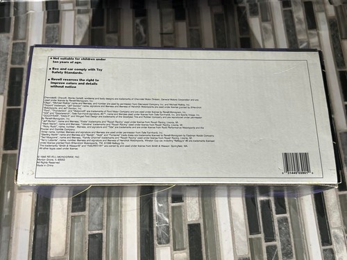 Jeff Gordon #24 Dupont/Coca-Cola 1996 Revell 1:24 Scale Diecast NASCAR Chevy - Picture 3 of 3