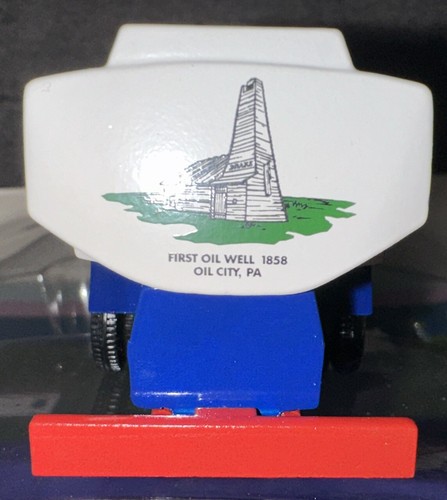 Winross 1993 Kenworth Hershey Hospitality Day Tractor Trailer Oil City, PA - Picture 3 of 4