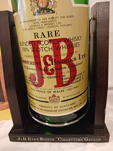 Vintage Whiskey Bottle J & B Rare Scotch "Collectors" Gallon w/Wooden Cradle - Bild 3 von 11