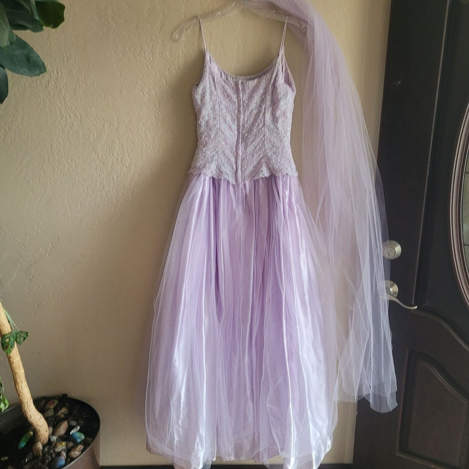Picture 2 of 9
