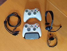 Microsoft Xbox 360 Zubehör - 2 Wireless Gamepads + Chadpad + Headset + TV CABLE