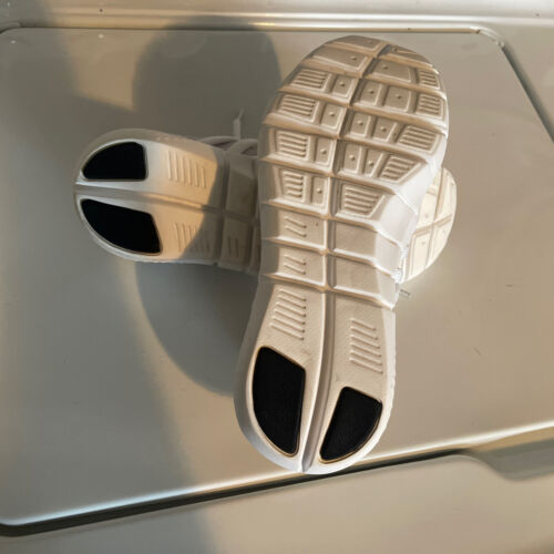 NIKE AIR HUARACHE NM TRIPLE WHITE LIMITED EDITION NEW - Picture 7 of 8