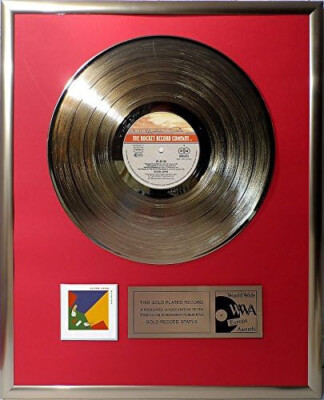 Elton John 21 at 33 Collage mit  goldene Schallplatte